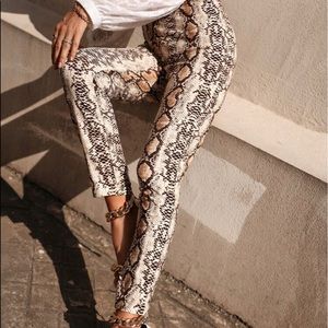 Cute Snake Print Stretch Pant